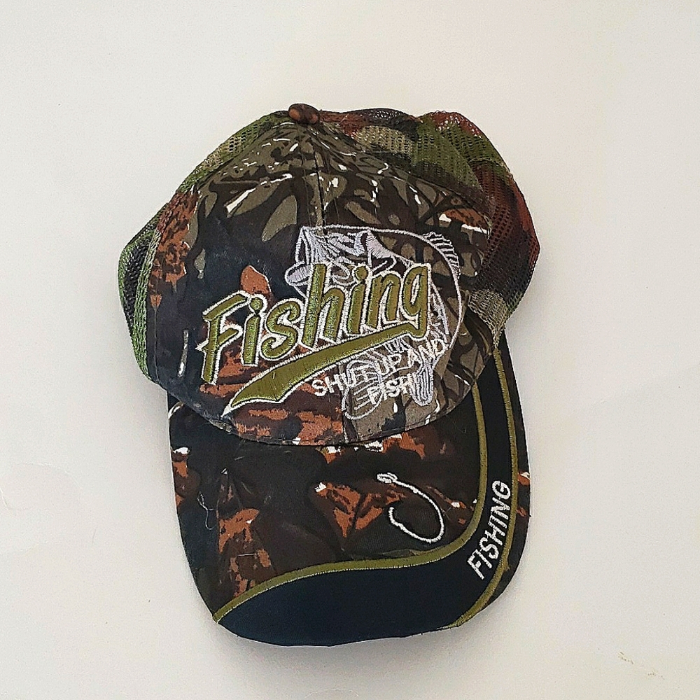 Camo mesh fishing hat